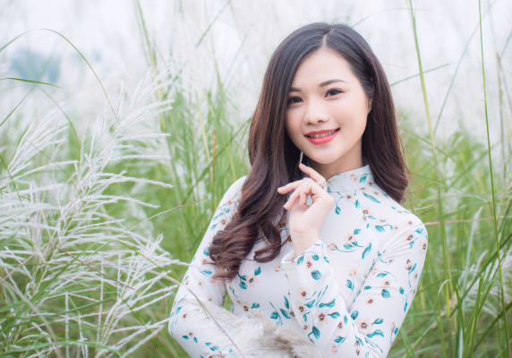 Cô gái xinh đẹp