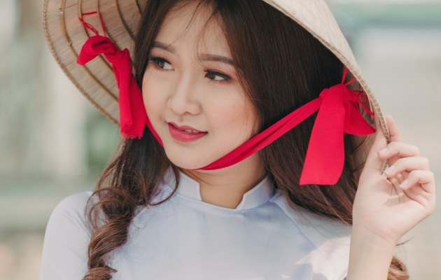 Cô gái xinh đẹp